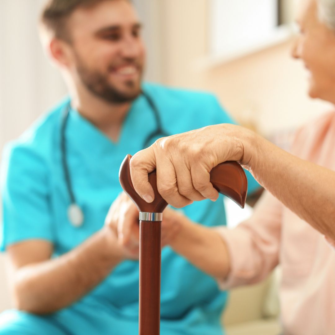 ¿Cuánto dura el curso de cuidado de personas mayores?