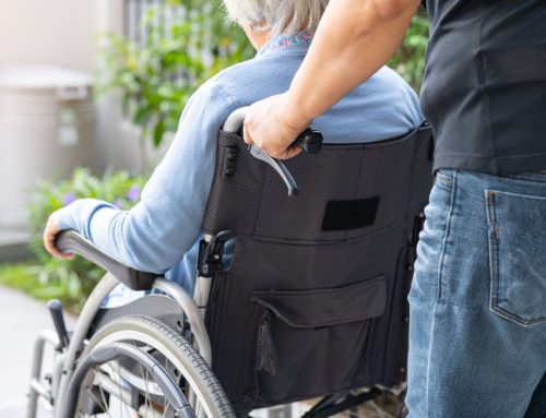 Ayuda a domicilio en verano: la tranquilidad que necesitan las familias